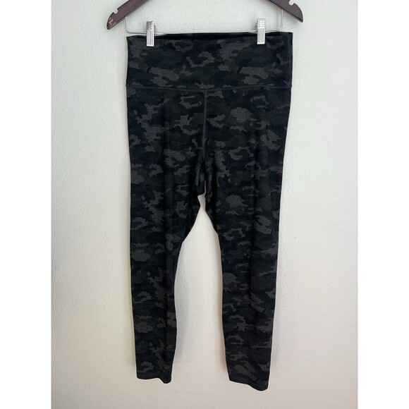 Fabletics High-Waisted Printed Heathered Legging Gray Heather Camo M Athleisure - Picture 3 of 7